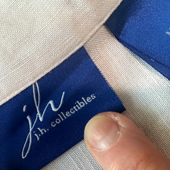 J.H. Collectibles Lightweight Embroidered Button Down Jacket Size Medium White - Picture 5 of 10